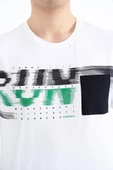 Tommy Life Beyaz Ön Cep Detaylı Baskılı Standart Kalıp Erkek T-shirt - 88200 - 6