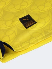 Fenerbahçe Orijinal Yeni Sezon Sarı Forma FB Kanarya Baskılı Hediyelik Ahşap Kutulu thumbnail 9