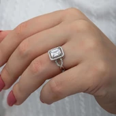 Zirkon Baget Taşlı Gümüş Tektaş Yüzük thumbnail 2