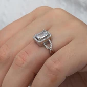 Zirkon Baget Taşlı Gümüş Tektaş Yüzük thumbnail 3