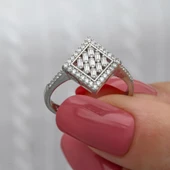 Dik Kare Baget Taşlı Gümüş Yüzük thumbnail 8