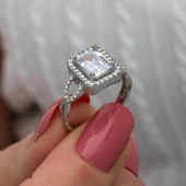 Zirkon Baget Taşlı Gümüş Tektaş Yüzük thumbnail 4