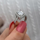 Zirkon Baget Taşlı Gümüş Tektaş Yüzük thumbnail 7