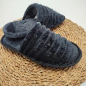 Çizgili Model Pofuduk Kadın Terlik Siyah Renk - 4