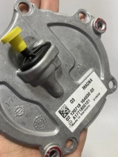 Mercedes 4.0 V8 Yağ Pompası Kapağı A1771800101 - 7