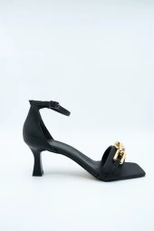 Gold Zincirli Kısa Topuklu Siyah Tek Bant Ayakkabı - Lillianna thumbnail 2