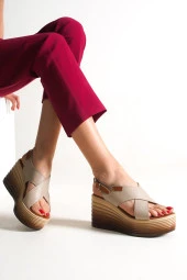 Vandes Ten Rengi Hakiki Deri Ayakkabı Dolgu Topuklu Günlük Sandalet - 3