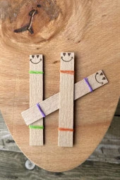 Ahşap Düz Model 15mm en x 100mm boy x 0,5mm kalınlık GÜLÜCÜK DESENLİ Mum Fitili + Sehpa   ( 10 Adet ) thumbnail 3