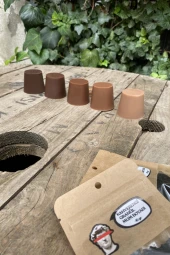 Kahverengi Granül Mum Boyası 20 gram thumbnail 2