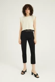 Quzu Beli Kemerli Kadın Pantolon 21K70755 - 2