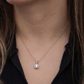 925 Ayar Gümüş Kare Montür Tek Taş Kadın Kolye thumbnail 2