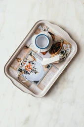 Klasik Çay Saati Temalı Küçük Boy Dekoratif Metal Tepsi 25 cm - 1