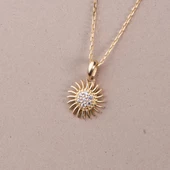 14 Ayar Altın Taşlı Güneş Kolye 2,25 gr thumbnail 2