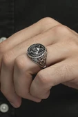 Kurt Başı Desenli 925 Gümüş Erkek Yüzük thumbnail 3