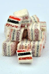 Kardeşler Paşa Hindistan Cevizli Küp Lokum 3 KG thumbnail 1