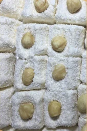 Kardeşler Basma Fındıklı Sultan Küp Lokum 1 KG thumbnail 1