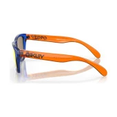 Oakley FrogSkins XXS Çocuk Güneş Gözlüğü J900906 Cyristal Blue Prizm Ruby thumbnail 4