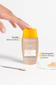 BIODERMA Photoderm Nude Touch SPF50+ Light Karma Yağlı Ciltler Kapatıcı Etkili Renkli Güneş Kremi 40 ml 3701129803448 - 3