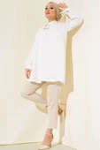 Yakası Zincirli Manşet Bağcıklı Gömlek Ekru thumbnail 2