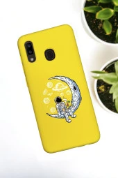 Samsung Galaxy A20 Uyumlu Keyifli Astronot Desenli Premium Silikonlu Lansman Telefon Kılıfı - 2