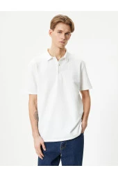 Polo Yaka Tişört Jakarlı Dokulu Düğmeli Kısa Kollu thumbnail 3