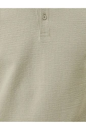 Polo Yaka Tişört Jakarlı Dokulu Düğmeli Kısa Kollu thumbnail 12