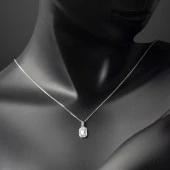 Baget Taşlı Beyaz Altın Kolye thumbnail 2