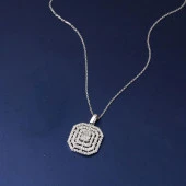 Nisa Beyaz Altın Baget Kolye thumbnail 4