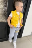 Erkek Çocuk Üzeri Göz ve Yazı Baskılı Tişört Sıfır Kol Jean Sarı Yelek Alt Üst Takım thumbnail 5