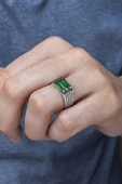 3 Sıra Baget Taşlı Yeşil Taşlı 925 Gümüş Erkek Yüzük thumbnail 3