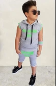 Erkek Çocuk Fashıon Boy Yazı Baskılı Kapişonlu Kolsuz Sweatshirt Gri Şortlu Takım thumbnail 1