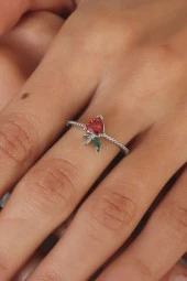 Gümüş Renk Zirkon Taşlı Çilek Figür Kadın Yüzük - TJ-BYK2484 thumbnail 2