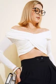 Kayık Yaka Önü Büzgülü Bluz Ekru thumbnail 2