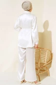 Parlak Gömlekli Takım Ekru thumbnail 3