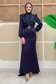Tüylü Kuyruklu Kemer Aksesuarlı Saten Abiye Elbise 3869 Lacivert - 1