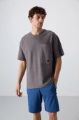 Koyu Gri Pamuklu Kalın Yüzeyi Dokulu Oversize Fit Basic Erkek T-Shirt - 88341 thumbnail 1