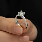 Kalpli Montür Swarovski Taşlı 925 Gümüş Tektaş Yüzük thumbnail 3