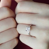 Kalpli Montür Swarovski Taşlı 925 Gümüş Tektaş Yüzük thumbnail 2