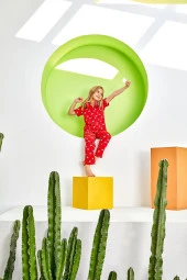 Kız Çocuk Kırmızı Desenli Pijama Takımı thumbnail 4