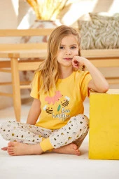 Kız Çocuk Arı ve Çicek Baskılı Pijama Takımı - 1