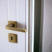 Tog Antik Sarı Oda Kapı Kolu Kare Rozetli Sürgülü ve Çelik Kapı Kulpu Uyumlu Sağ Sol Uygun Kolları thumbnail 3