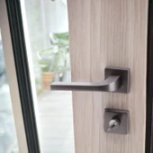 Tog Mat Füme Wc Banyo Uyumlu Kapı Kolu Kare Rozetli Kapı Kulpu Sağa Sola Uygun Kapı Kolları thumbnail 2