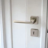 Vista Saten Oda Kapı Kolu Kare Rozetli Sürgülü ve Çelik Kapı Kulpu Uyumlu Sağ Sol Uygun Kolları thumbnail 7