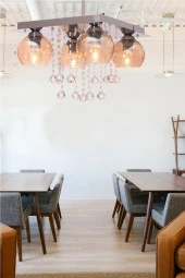 Umur Aydınlatma Minör 4'Lü Ledli Kumandalı Avize thumbnail 3