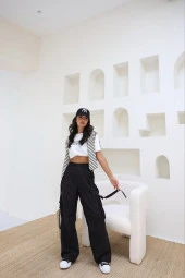 Kuşaklı Kargo Cepli Siyah Pantolon - 1