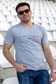Erkek Gri El Yazısı İmza Baskı Normal Kesim Bisiklet Yaka Erkek T-Shirt 22ETSHEYAZ - 1