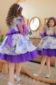 Kız Çocuk Üzeri Çiçek Desenli Omuzu ve Kolları Fırfır Detaylı Taş İşlemeli Mor Elbise thumbnail 3