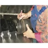 Edding 750 Tam Örtücü Boya Markörü Beyaz thumbnail 2