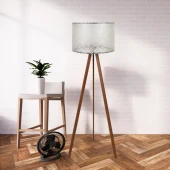 Pratik Ahşap Üç Ayaklı Tripod Lambader Krem Dantel Başlık Salon Oturma Odası Köşe Lambası - 1