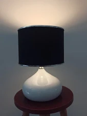 Serenay Metal Beyaz Gövdeli Elite Abajur Gümüş Detay Siyah Başlık - 3